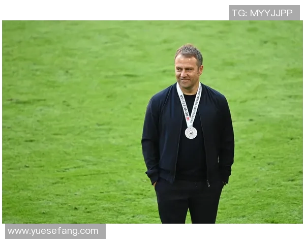 莱万重返安联球场引发拜仁球迷愤怒反响直言其忘恩负义