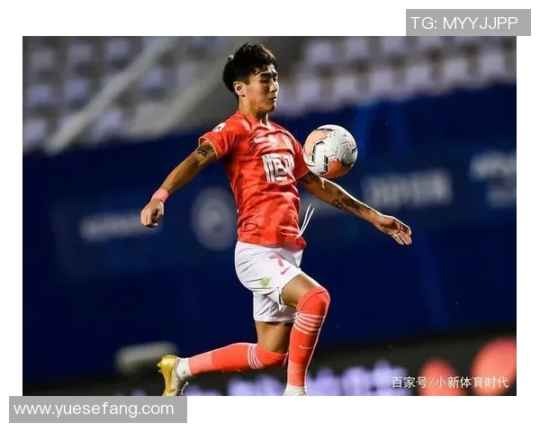 克罗斯：从中场指挥官到足球战术革新者的传奇之路