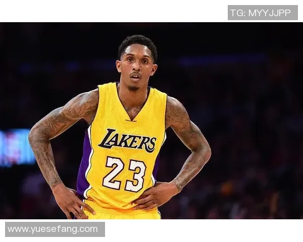 克莱蒙与洛里昂激战正酣比分悬念迭起引发球迷热议