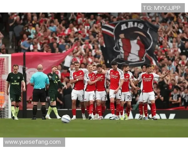 利物浦与托特纳姆激战正酣谁能在英超赛场上笑到最后