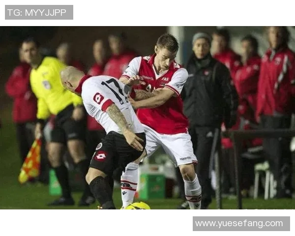 海牙后备球队与埃门后备球队的精彩对决分析与战术探讨